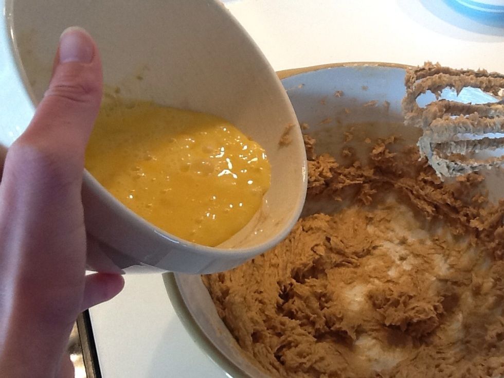 To make the cupcakes put the sugar, butter and vanilla extract into a large bowl and beat with an electric whisk until fluffy and lighter in colour. Beat in the eggs a little at a time.
