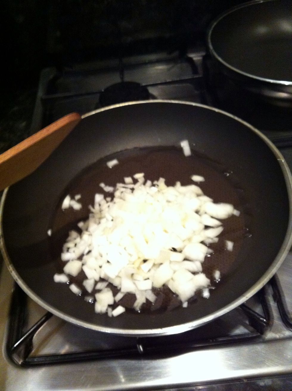 To make the onion gravy, add 1tsp of olive oil to a large frying pan. When hot add your onions. Cook on a low heat for 10/15 mins stirring occasionally