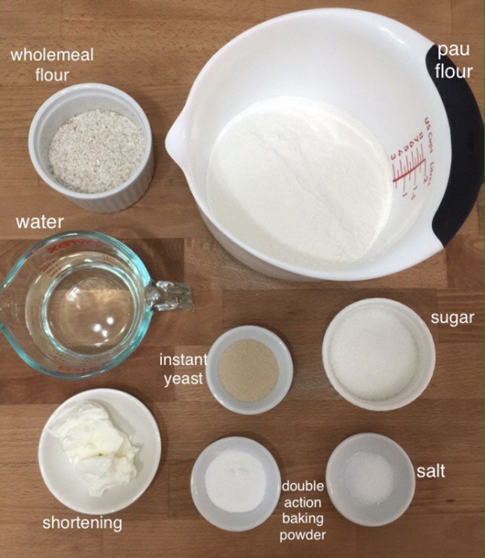To make the wholemeal buns, prepare all the ingredients needed to make the dough.
