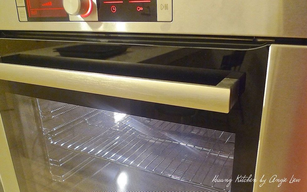 To make these hearty muffins, first preheated oven to 400 degree F (200 degree C). Place rack in centre of oven.