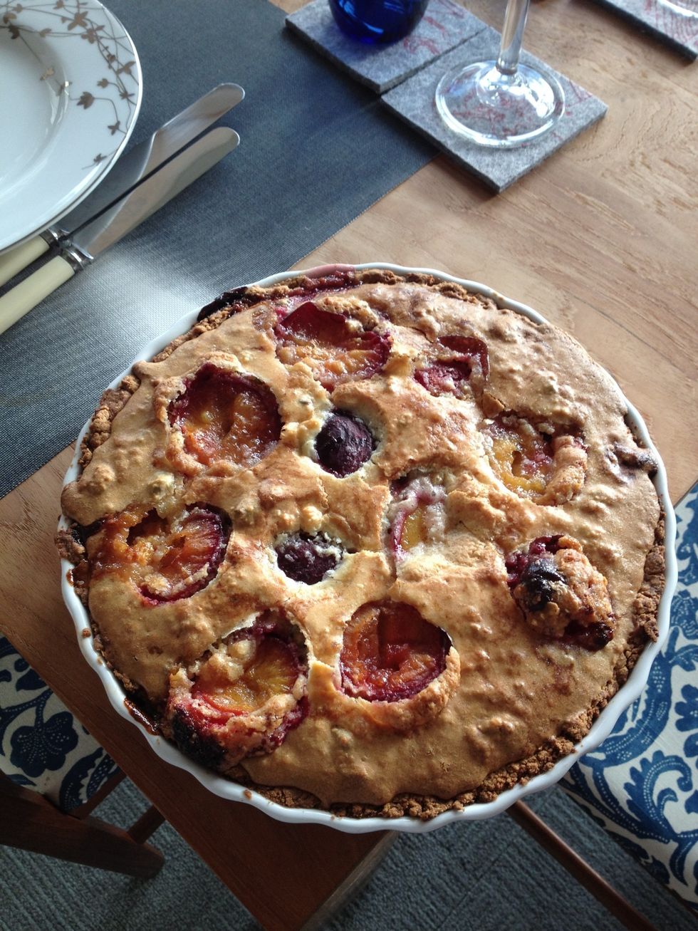 ...to make this delicious plum and almond cake! Store your leftover vanilla sugar in a jar for many desserts to come.