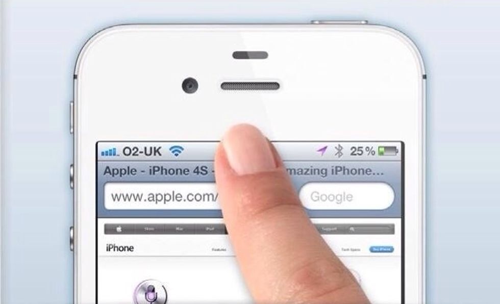To quickly jump back to the top of an application, simply tap the status bar. This will automatically snap you straight back to the top of an application or your web browser.