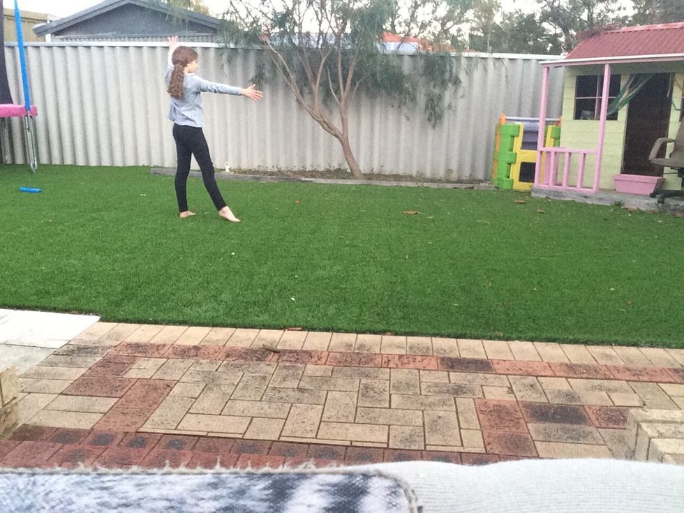 To start a diving cartwheel start the same way you did with the normal cartwheel.