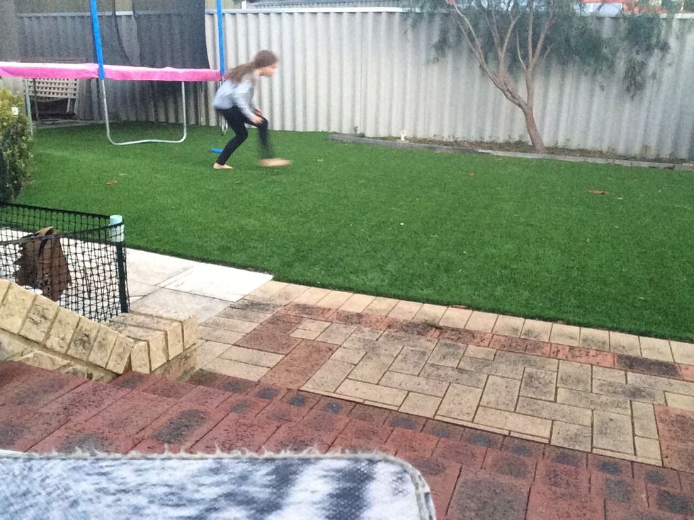 To start your side aerial you are going to need to have a run up. This run up should be at least one third of your amount of grass.