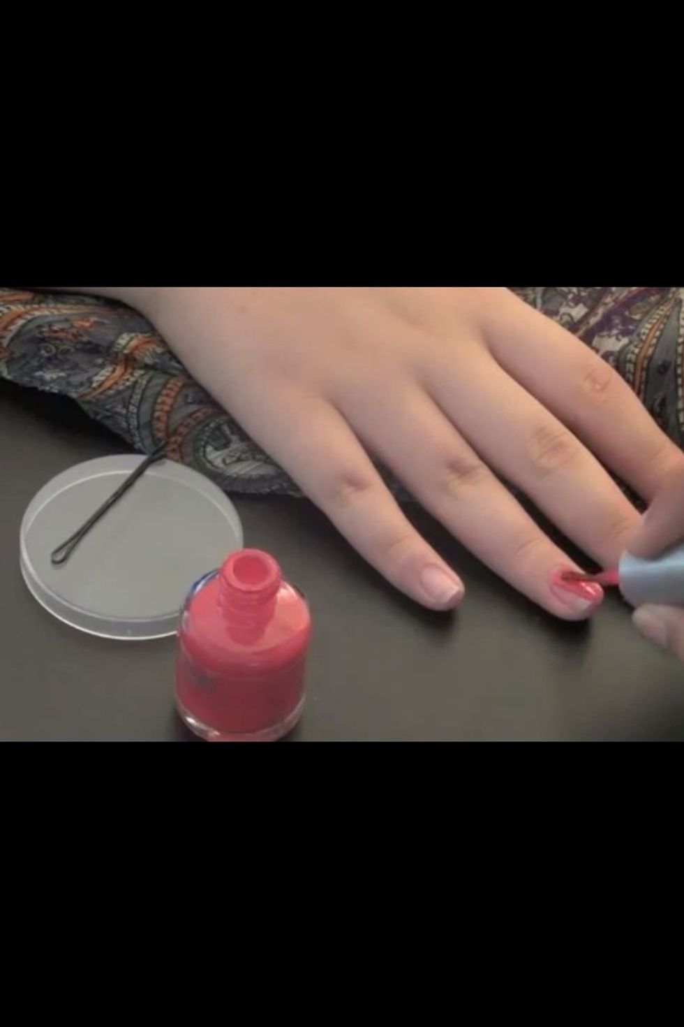 To the elmo design... First put a red base coat