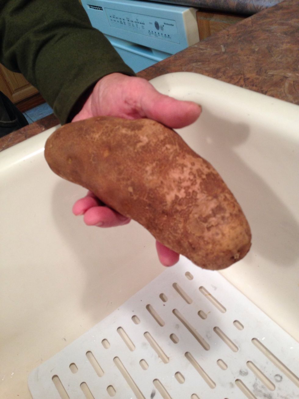 Today's potato is HUGE! Normally I'd suggest using one per person.