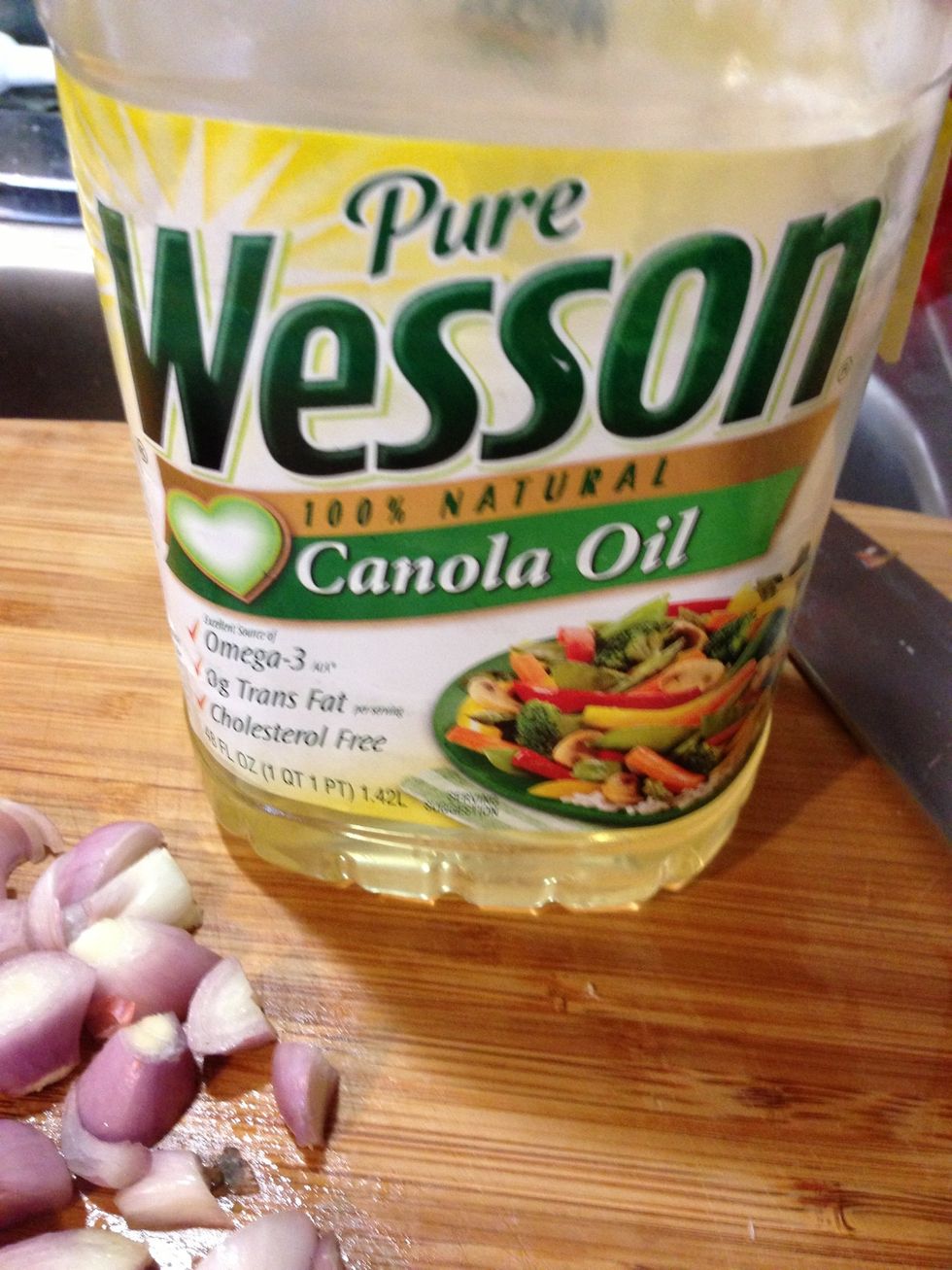 Today we're going fry with some straight up canola oil.