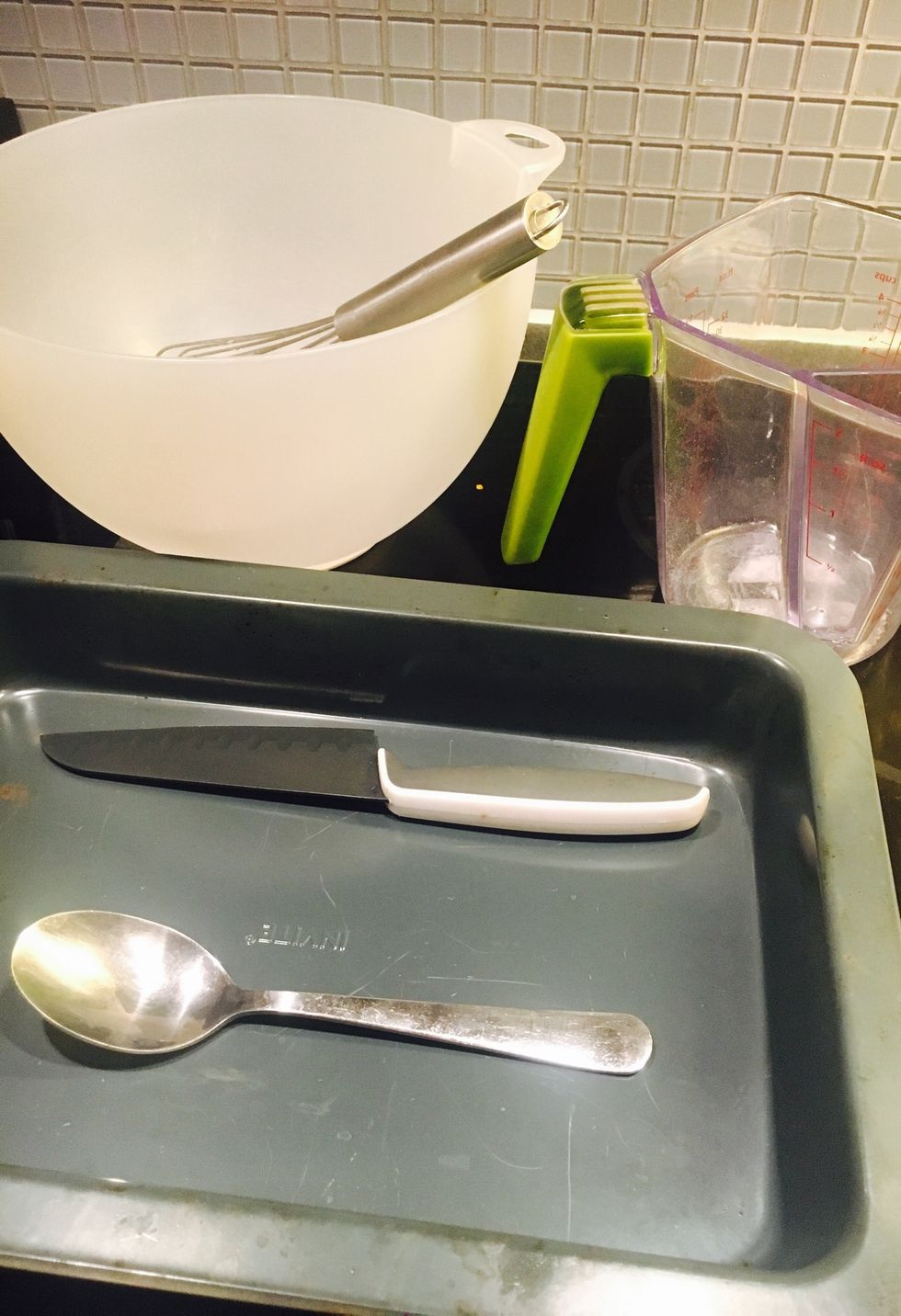 Tools: bowl x 2, chopping board, knife, tablespoon, teaspoon, whisk , measuring jug