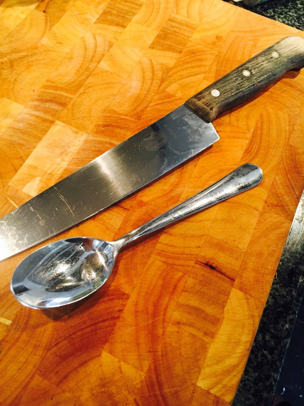 Tools: chopping board, knife, tablespoon + bottle/drinking glass