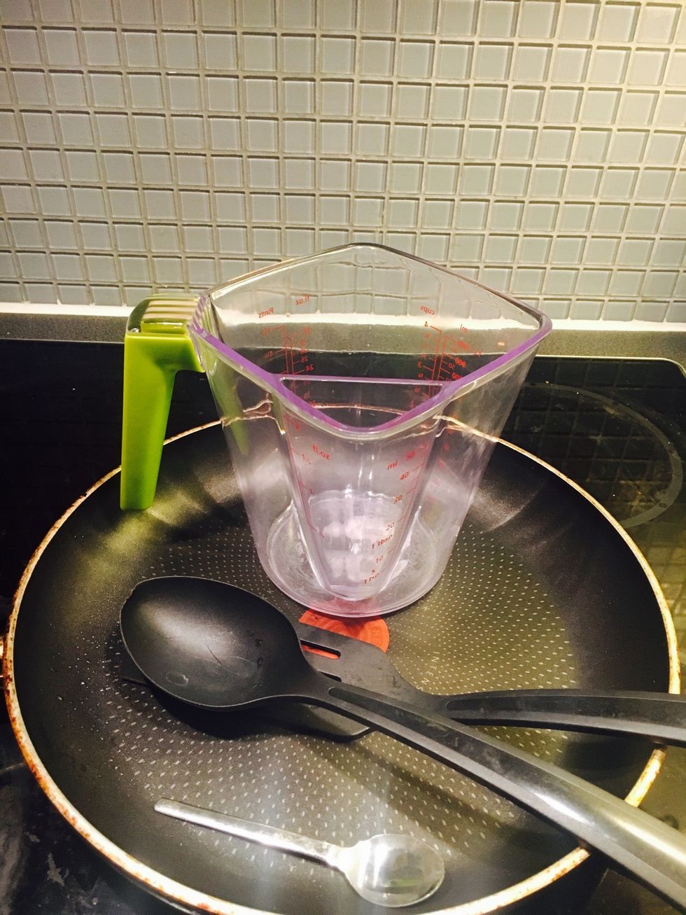 Tools: frying pan, spatula, ladle, teaspoon, measuring jug