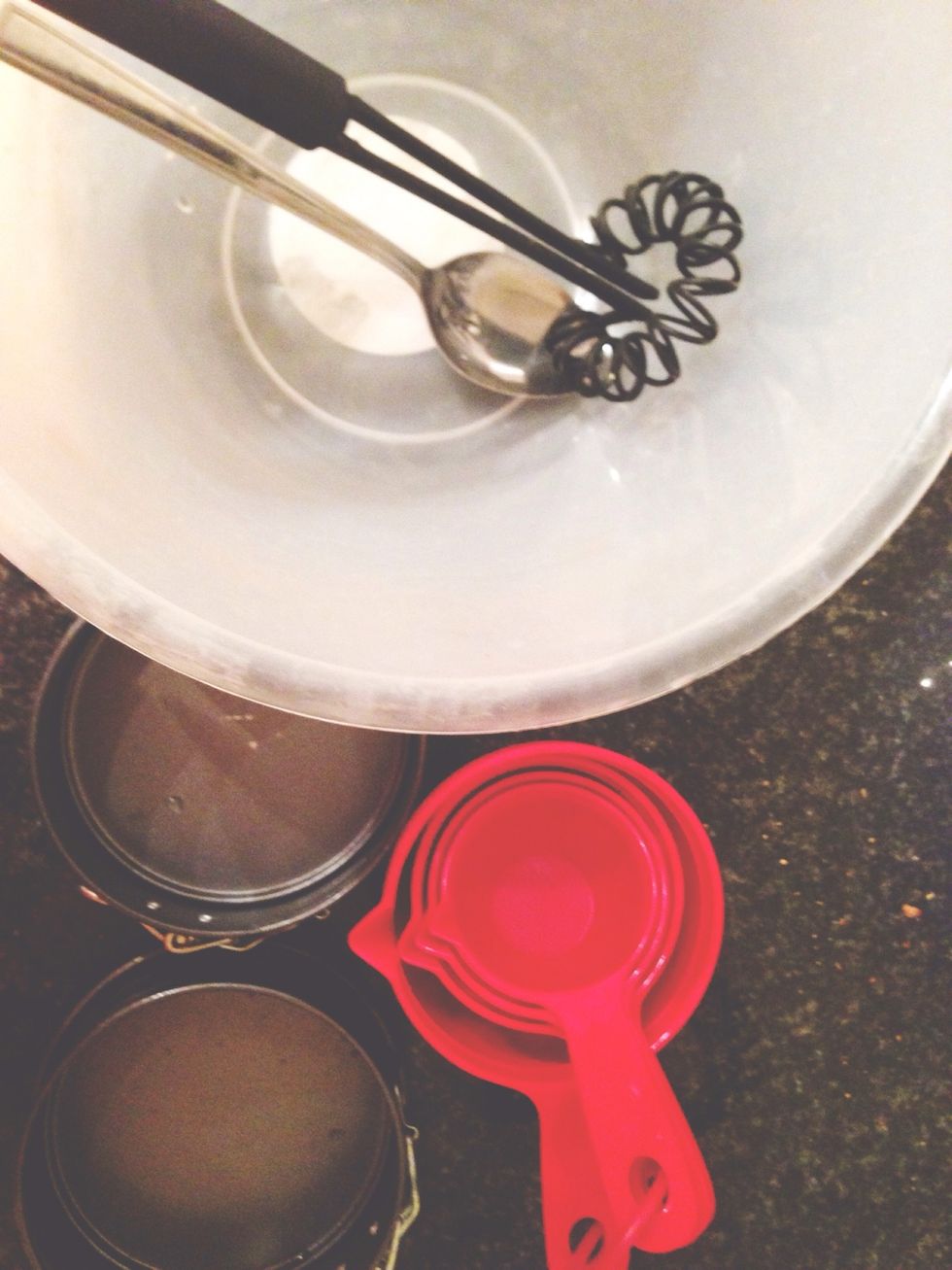 Tools: measuring cups, bowl, whisk, tablespoon, tins