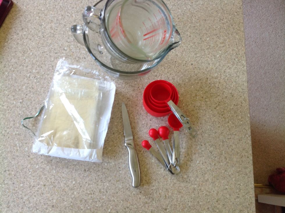 Tools: measuring spoons, one large bowl and a smaller one for each colour/fragrance you are going to make. A knife is useful, and if I am giving the bombs as presents I wrap them in individual bags.