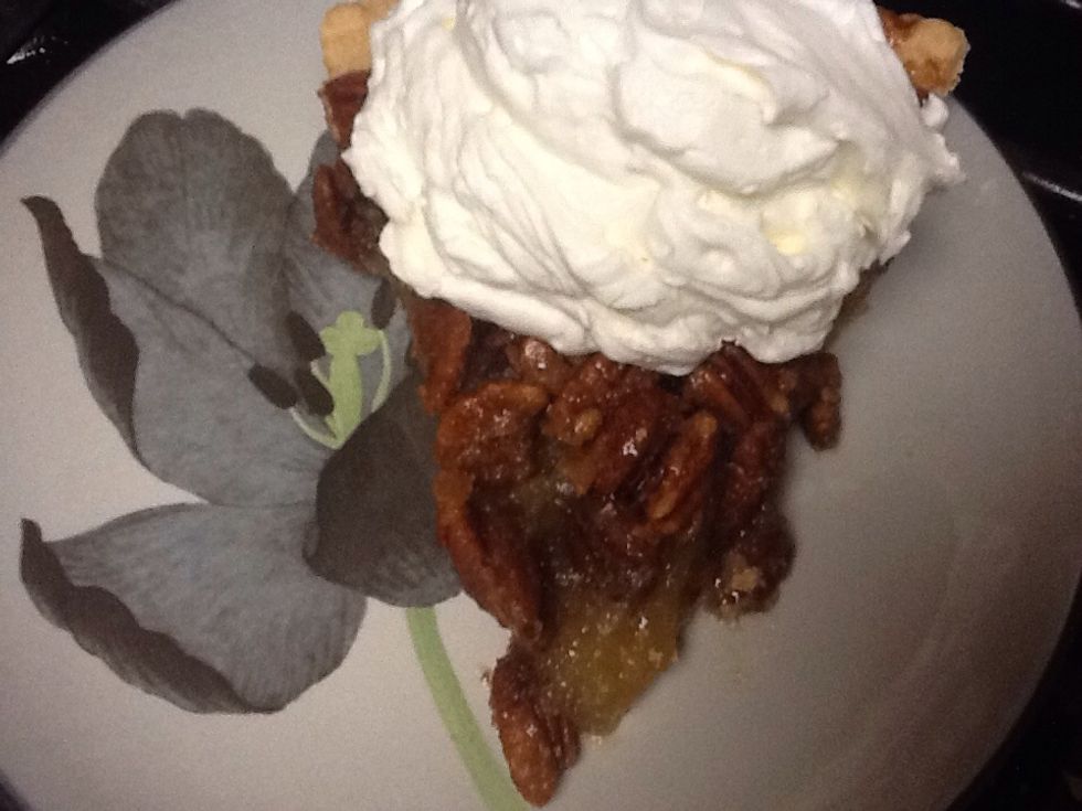 TOP A FAVE AND ENJOY!! Don't worry I'll put a pecan pie tutorial soon enough!! ;)
