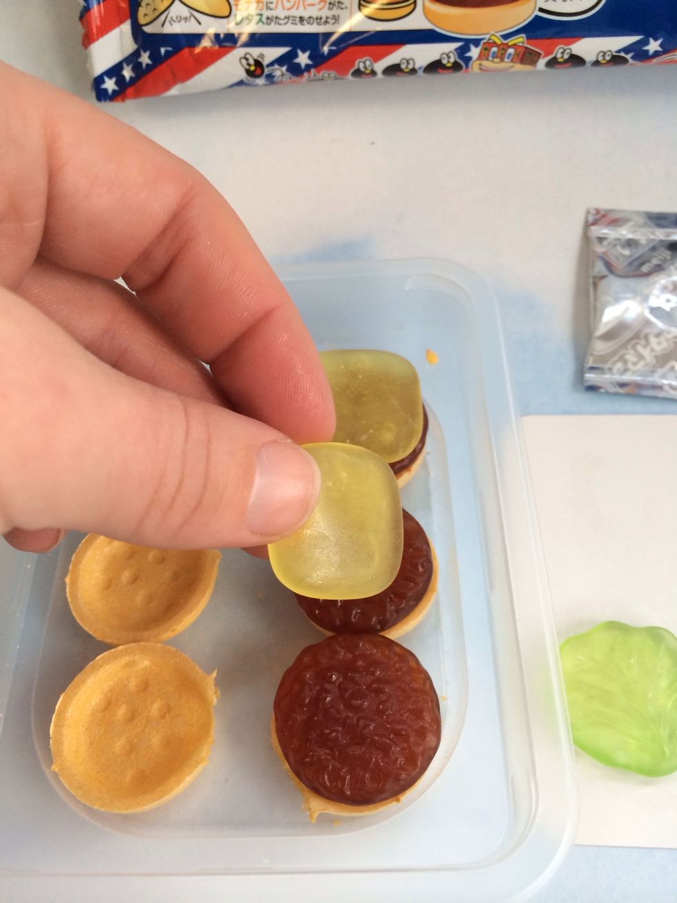 Top Burgers with Cheese Gummy ( Pineapple Flavor)