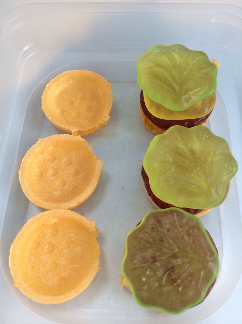 Top Burgers with Lettuce Gummies (Green Apple flavor)