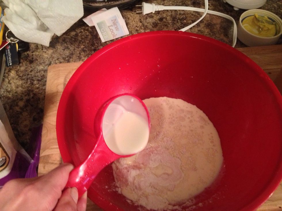 Top off the powdered sugar with 3/4 cup of heavy cream.