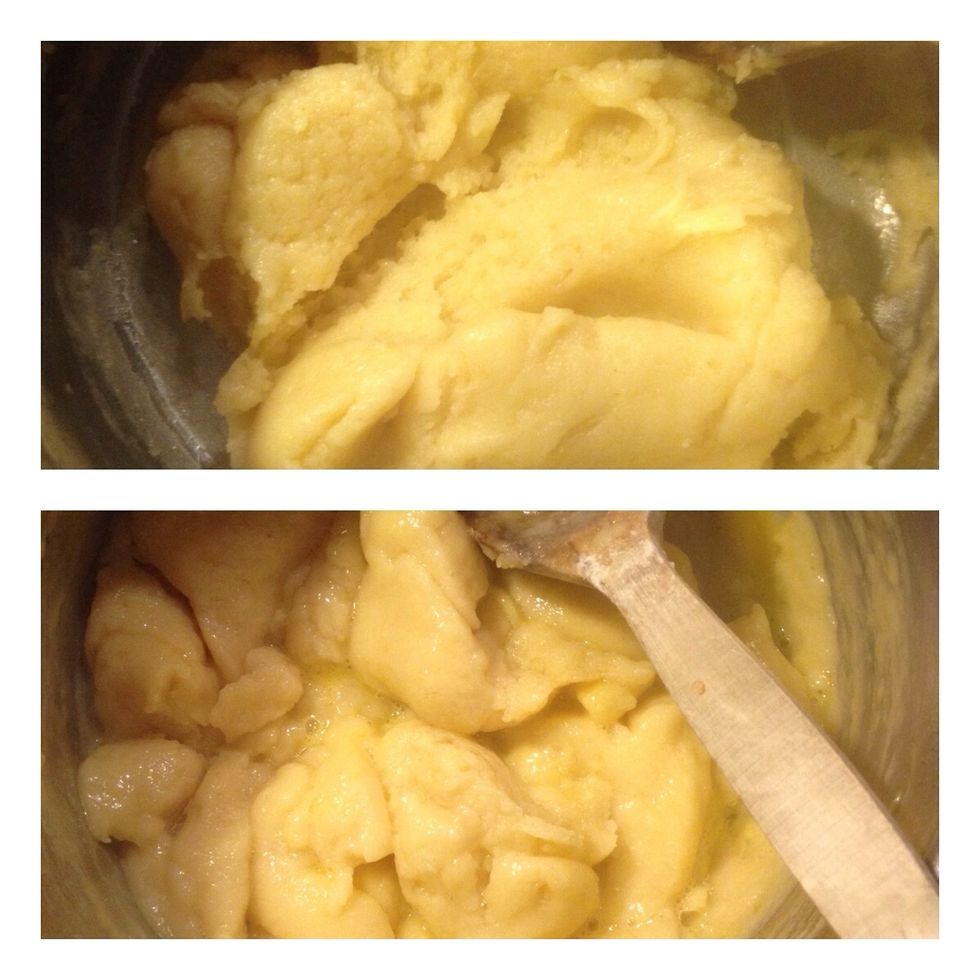 Top picture shows the dough after the first egg have been added. Bottom picture shows the dough just after I added the second egg. Stir in the egg until your dough forms a lump again.