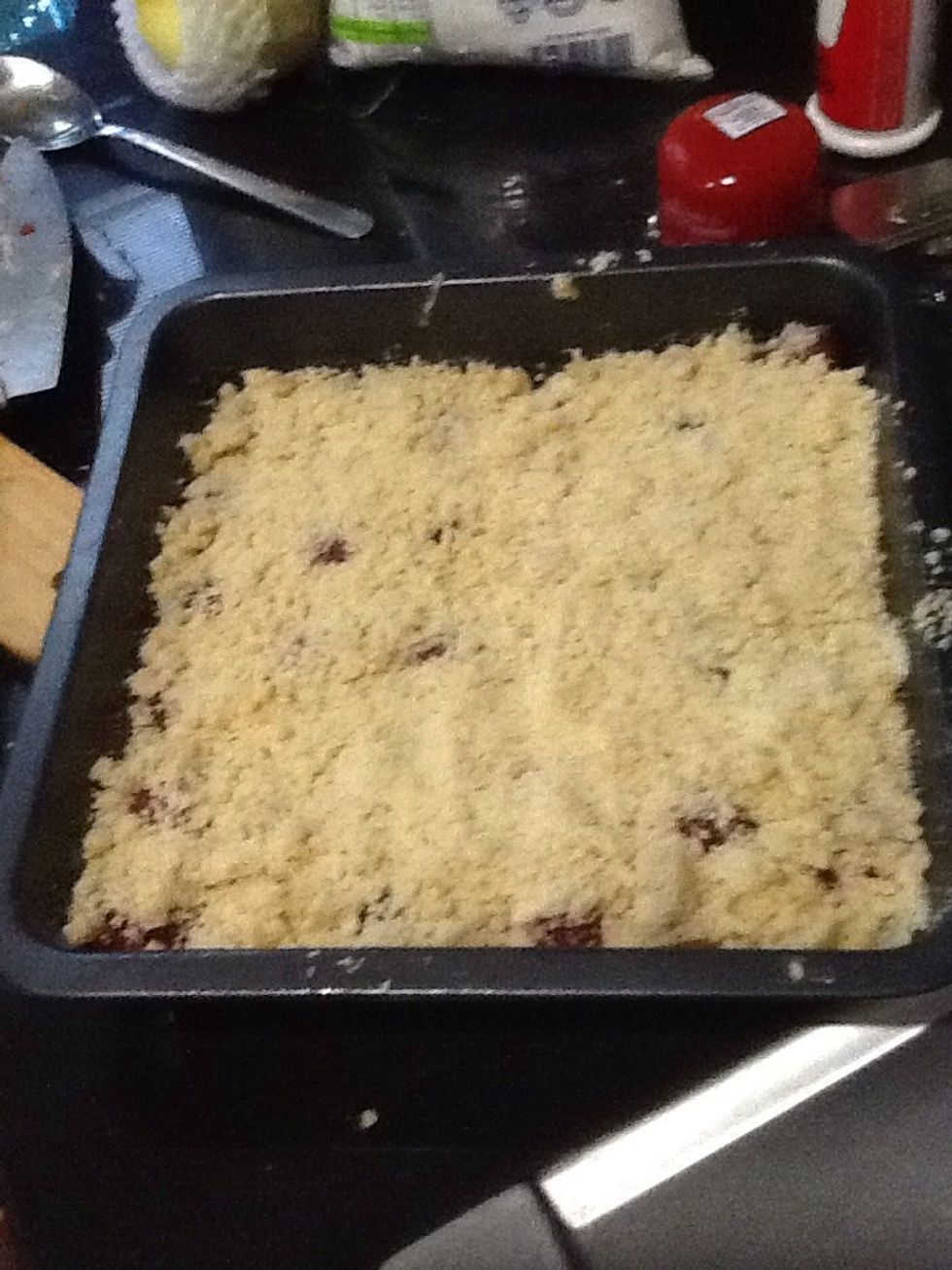 Top with crumb.
