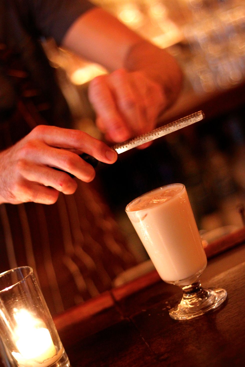 Top with freshly grated nutmeg.