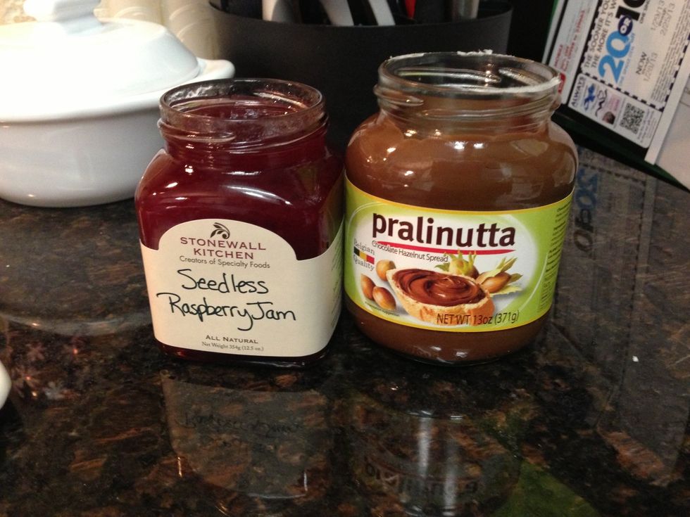 Topping I selected for this recipe: seedless Raspberry Jam & Hazelnut Spread.
