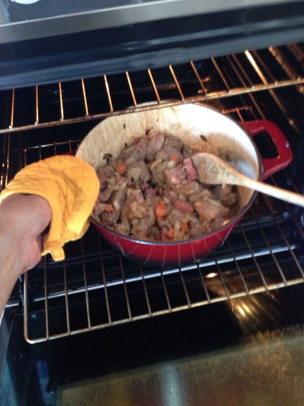 Toss the meat and leave in for another few minutes.