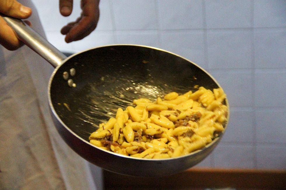 Toss well to get a nice cream...cream is made with the parmesan cheese and the water from the boiling pasta where the starch comes out of the pasta