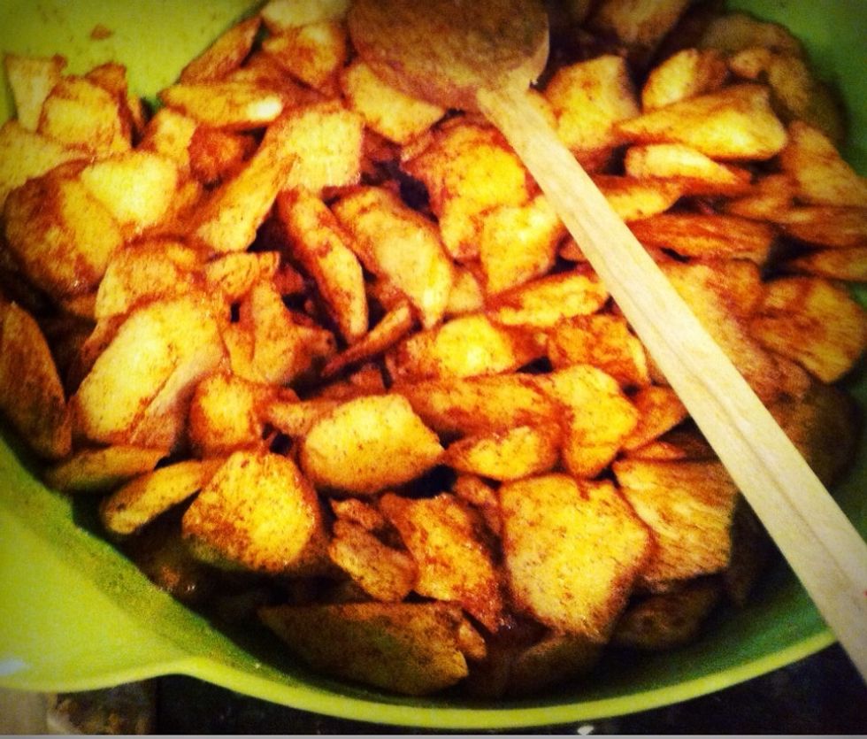 Toss with 1 tbsp cinnamon & 5 tbsps sugar :)