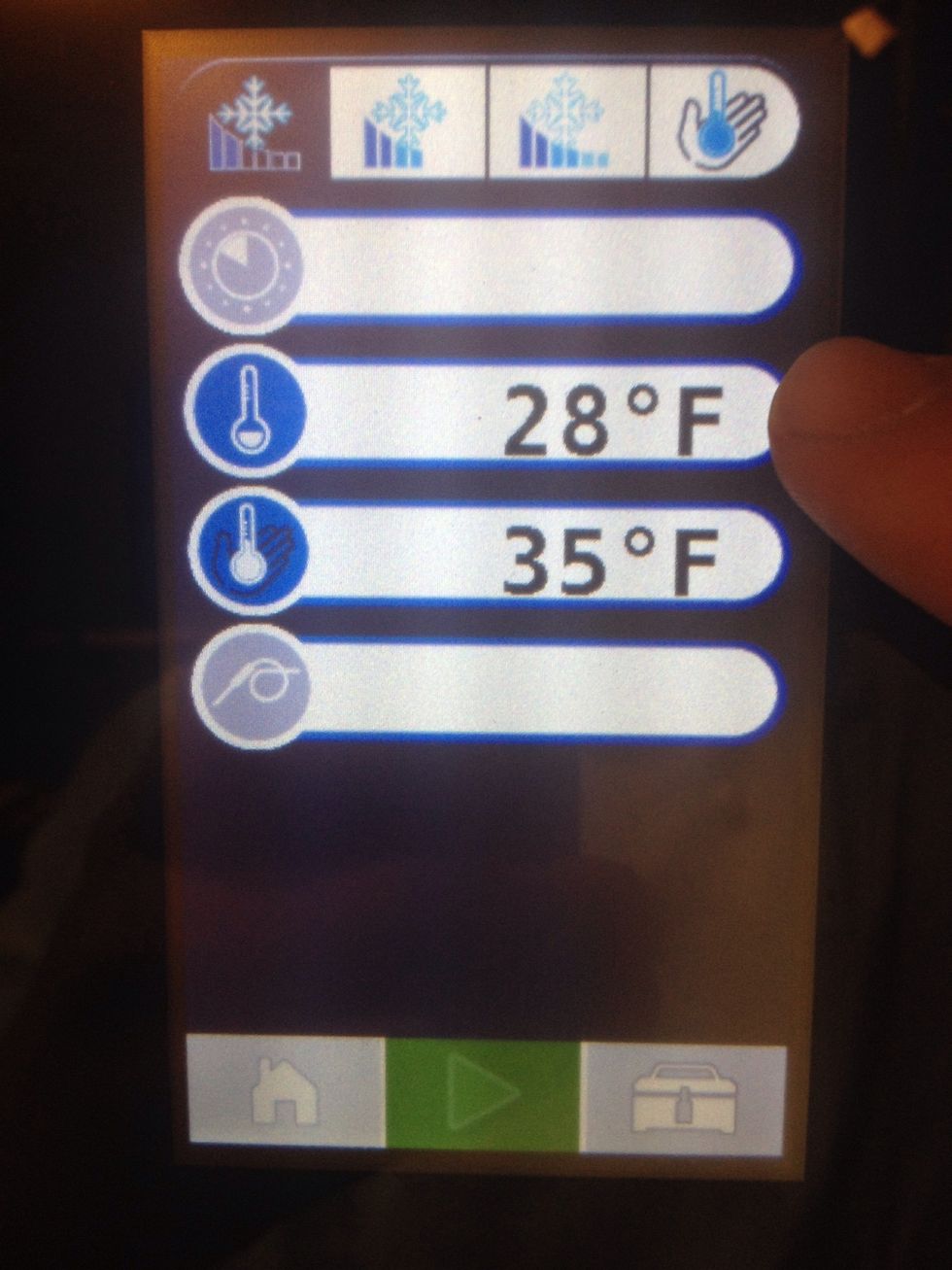 Touch the chill temperature to modify it.