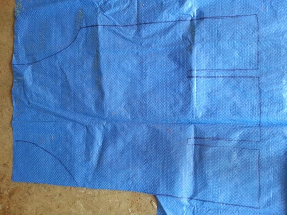 Trace pattern onto tarp (not the side you want to show)