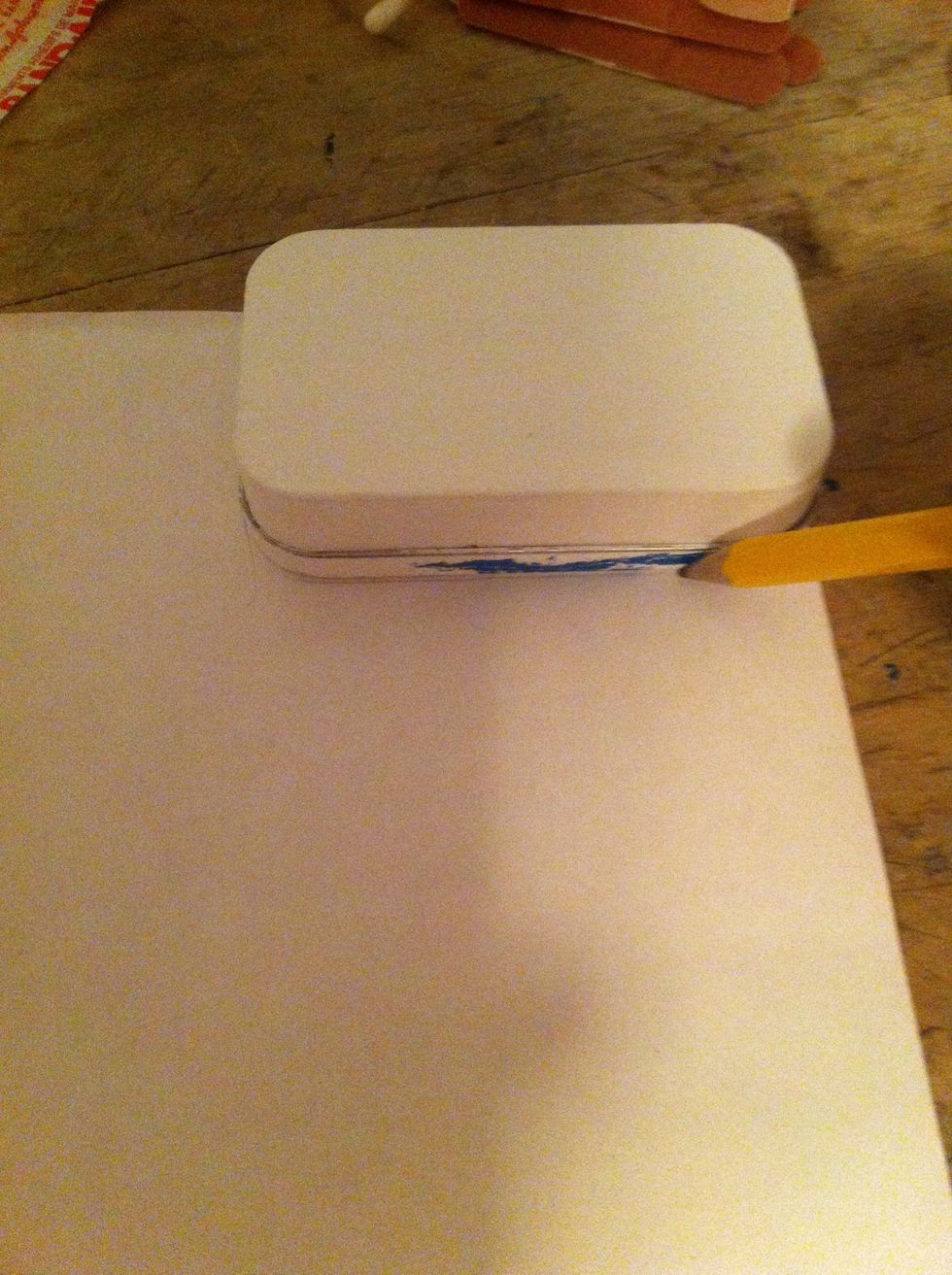 Trace the top and bottom onto the back of the chosen paper