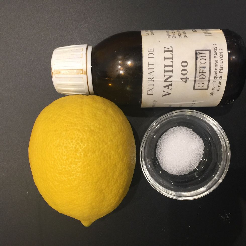 Traditionally it was flavored with lemon zest. In the 14th century vanilla was not yet in Europe..savoie