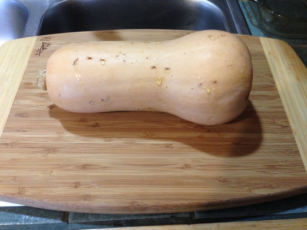 Transfer the bleeding squash to your cutting board.