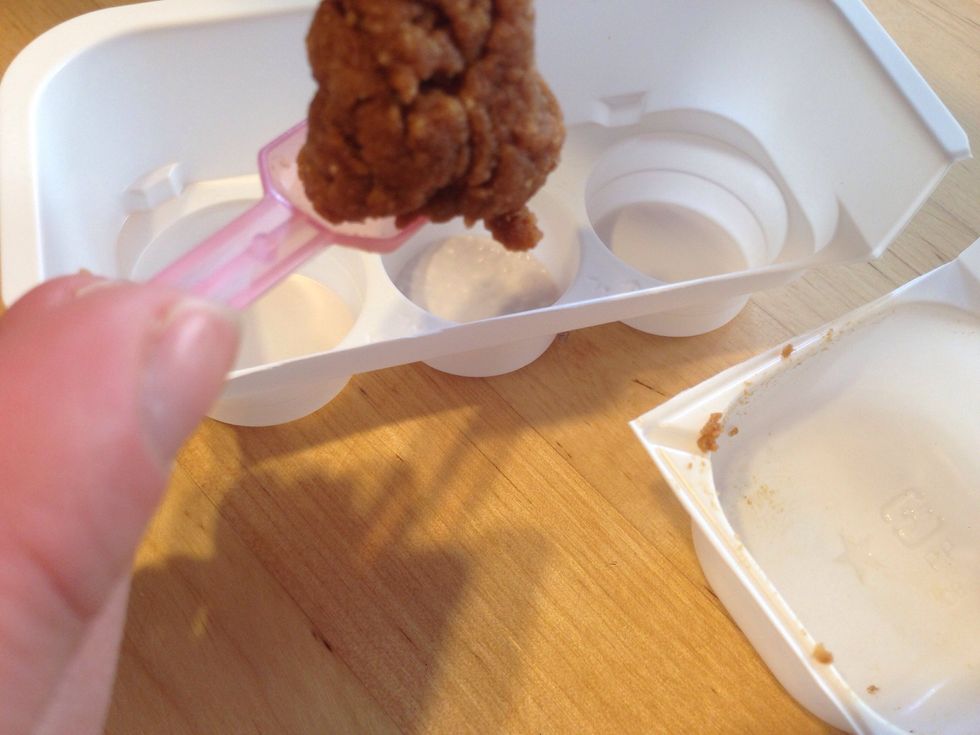 Transport Burger "Dough" with Spatula to Burger Texture Circle