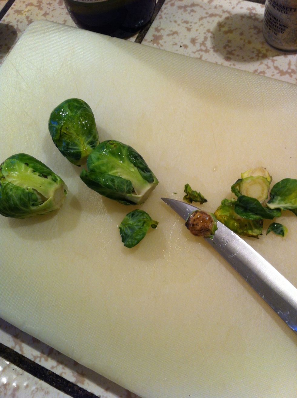 Trim the ends, removing any yellow and loose leaves.
