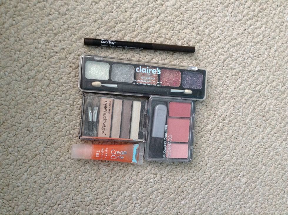 try different makeup looks! try not to add too much foundation, bronzer, or eyeliner. \ud83d\udc8b\ud83d\udc8b