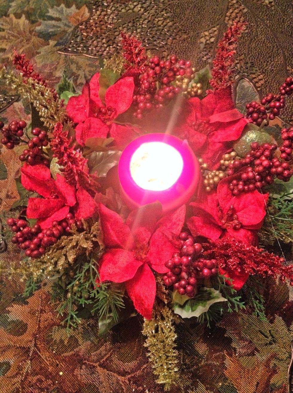 Try making a pattern and start with biggest plant parts (like poinsettias) and fill-in visible foam parts as you continue down in plant size. Save extra leaves and less flashy parts to fill in side.