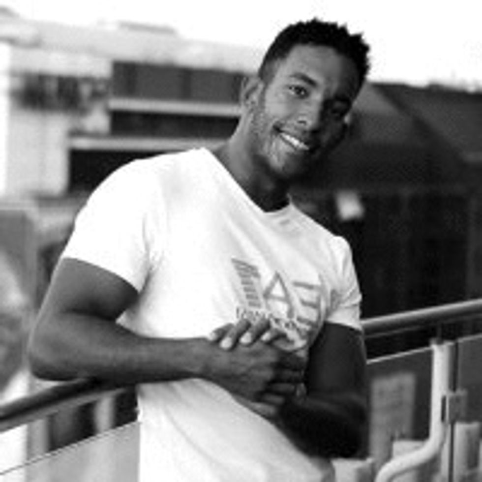 Try to use different angles for different pictures; don\u2019t just click all the images from one place.