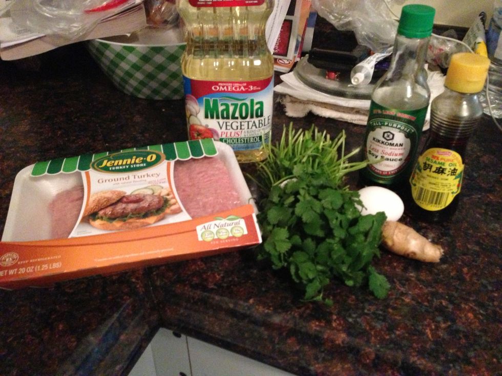Turkey ground beef 1lb , 1/2 cup finley chopped cilantro Soy sauce , sesame seed oil, rice vinager, vegetable oil , brown sugar, ginger, 1egg and 2cups bread crum