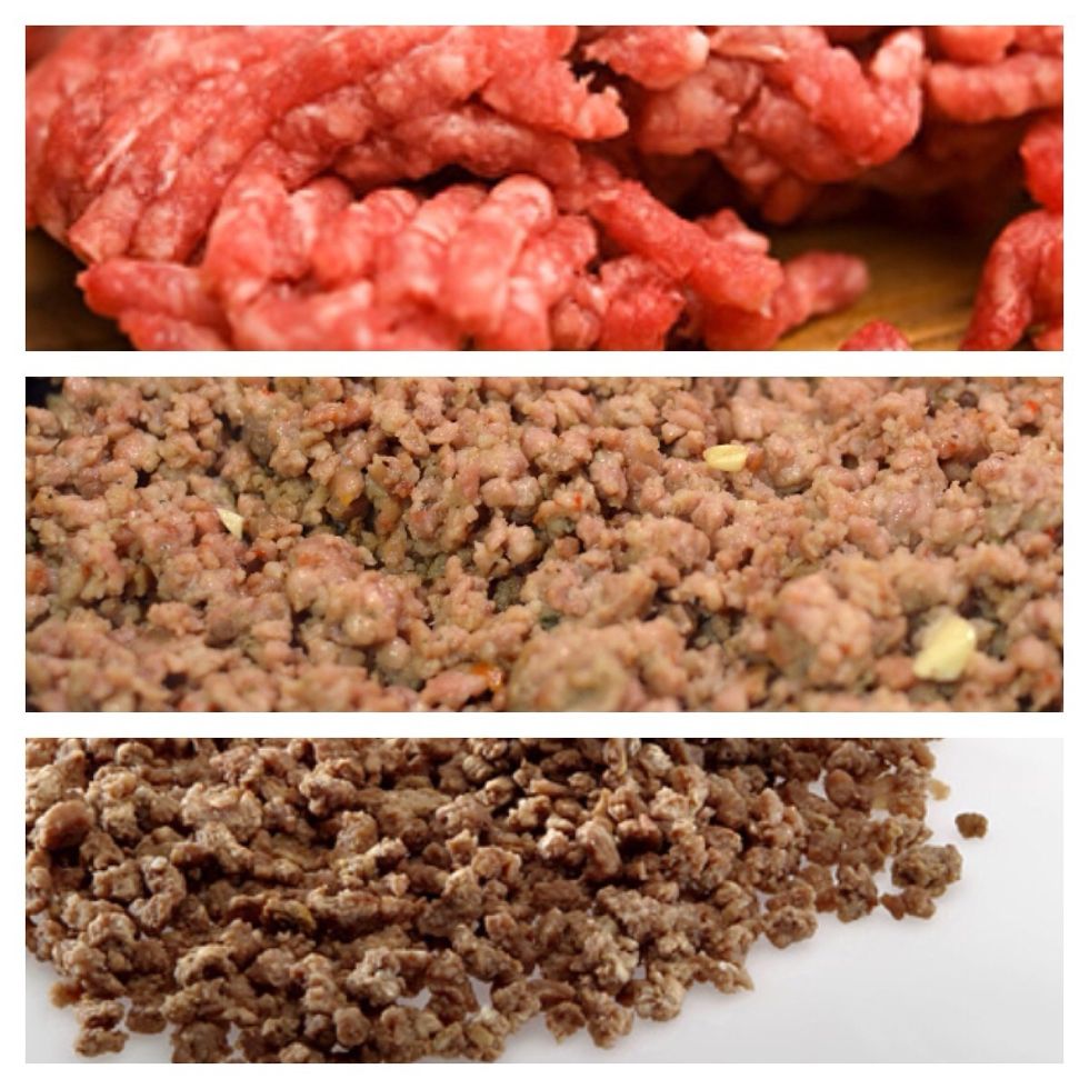 Turkey, pork and beef minced meat, yum! Buy only lean mince and the calories are already reduced (especially turkey mince). Why switch to lean mince, what's the difference? I'll show you :)