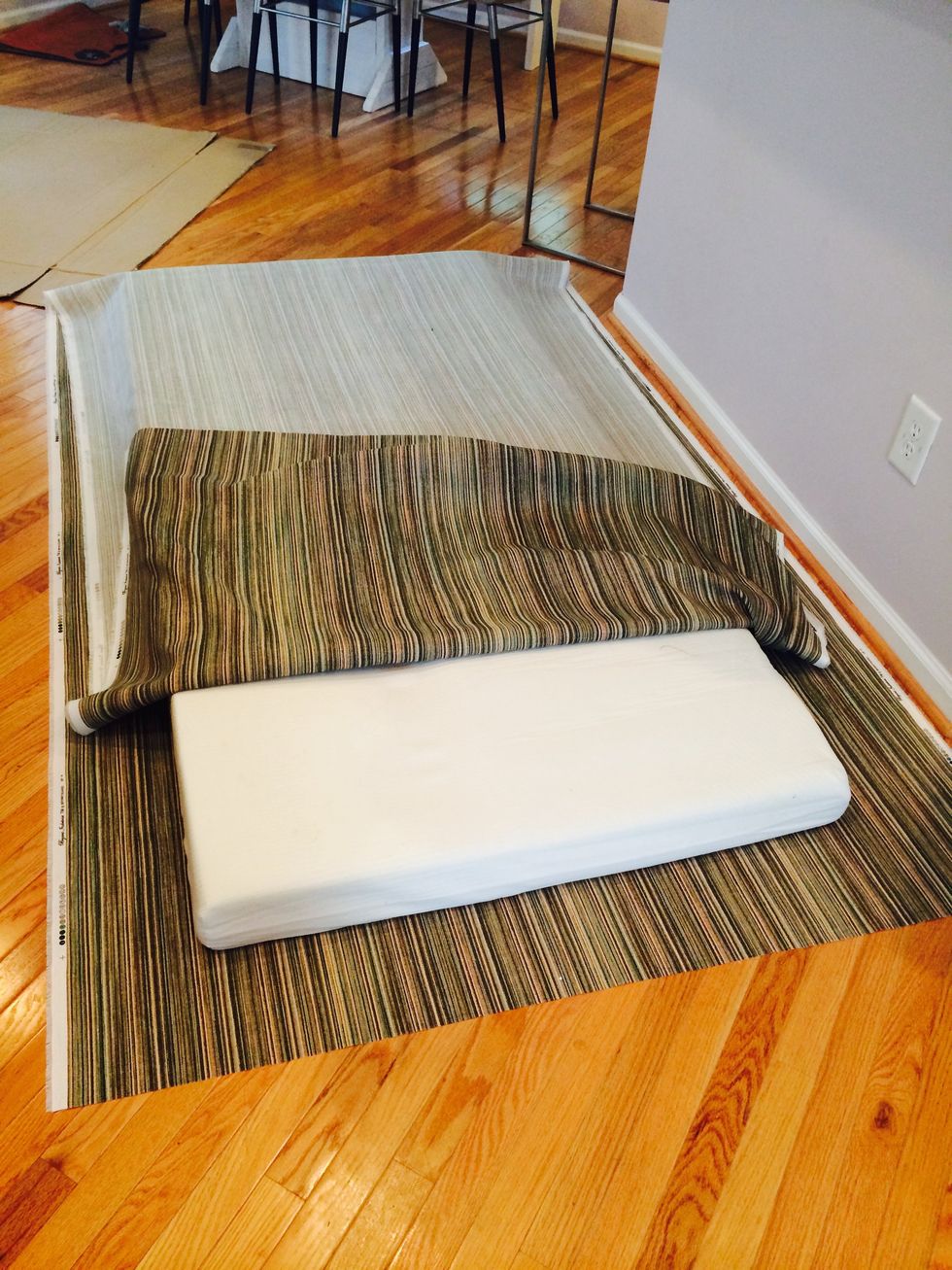 Turn fabric inside out and line it with the mattress