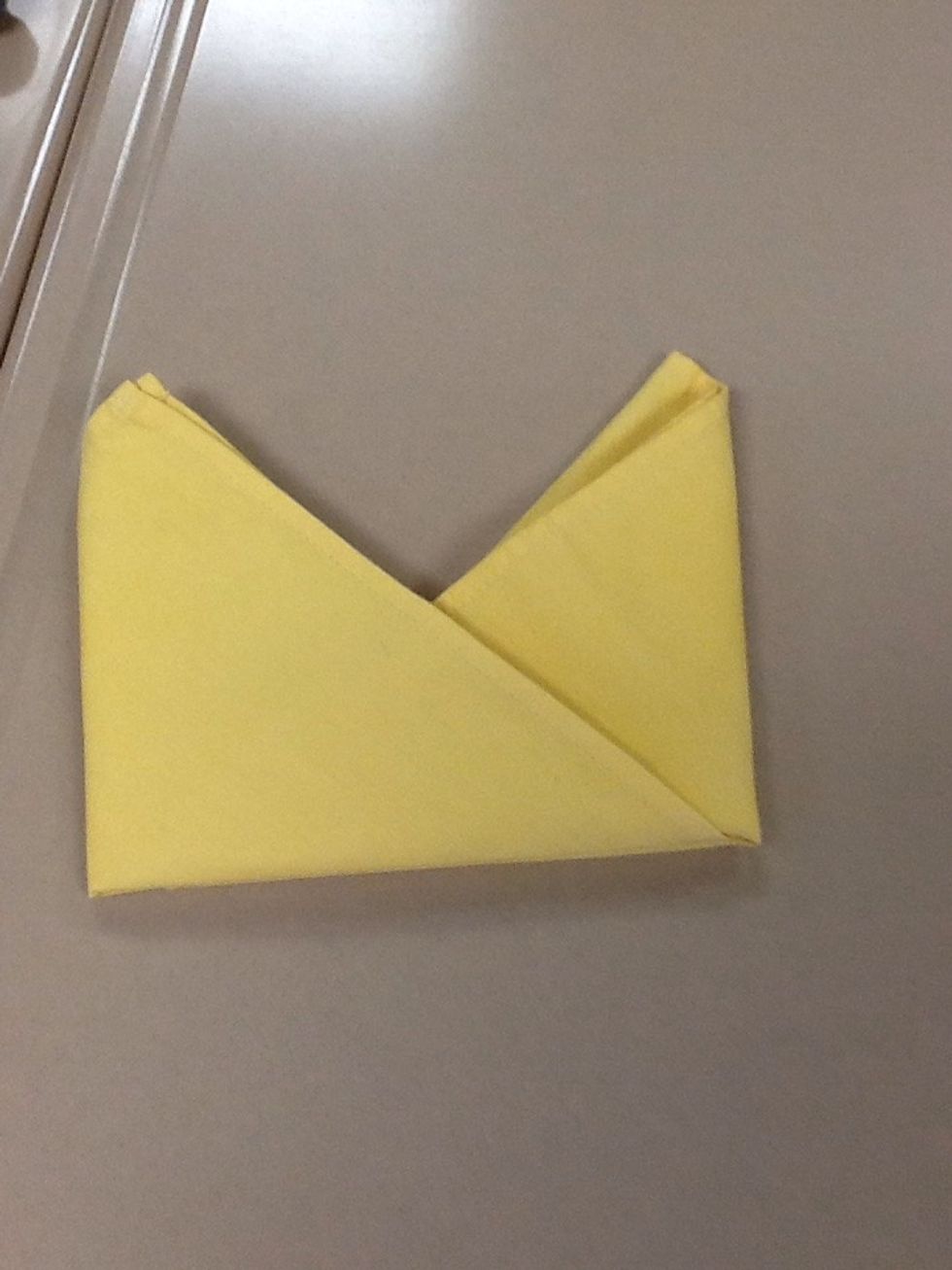 How to create hat napkin fold B+C Guides