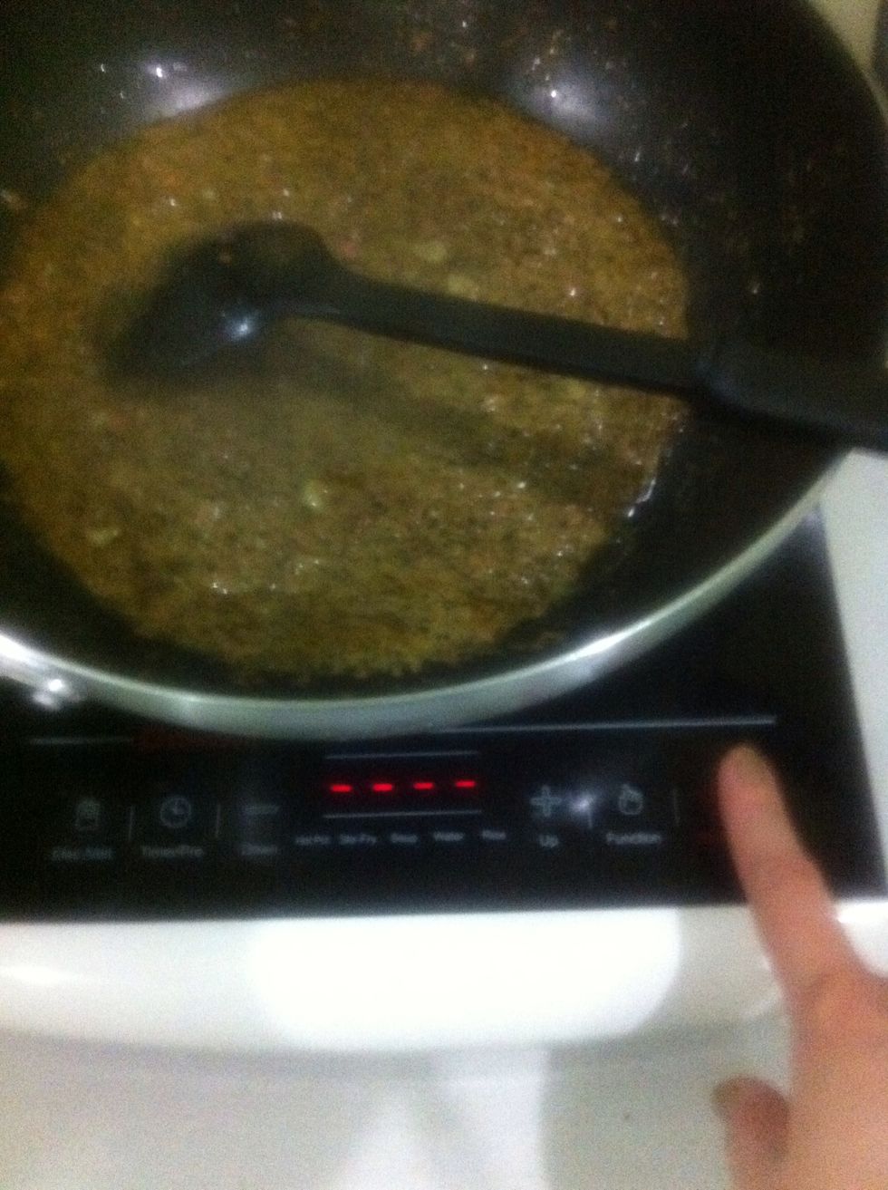 Turn off after 15 to 20 min. So u won't burn the sauce :)