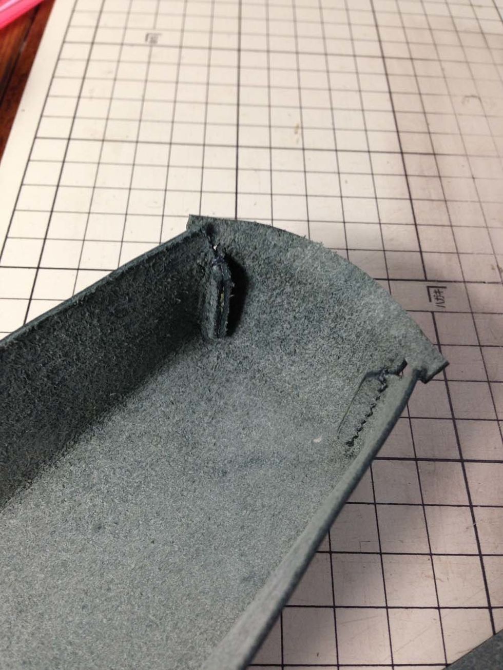 Turn over the leather. Like this.