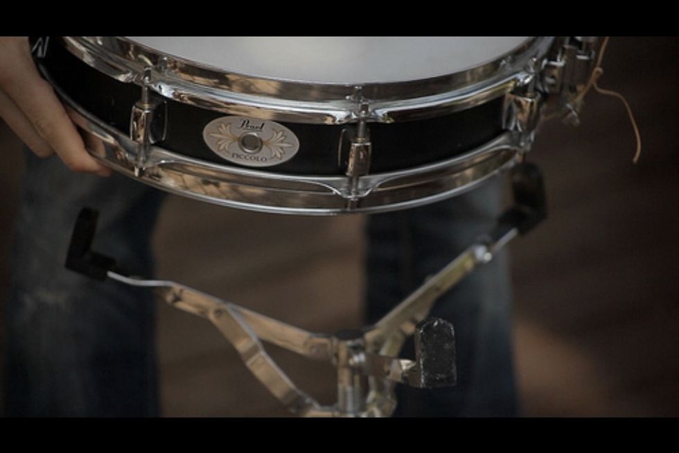 How to tune a snare drum B+C Guides