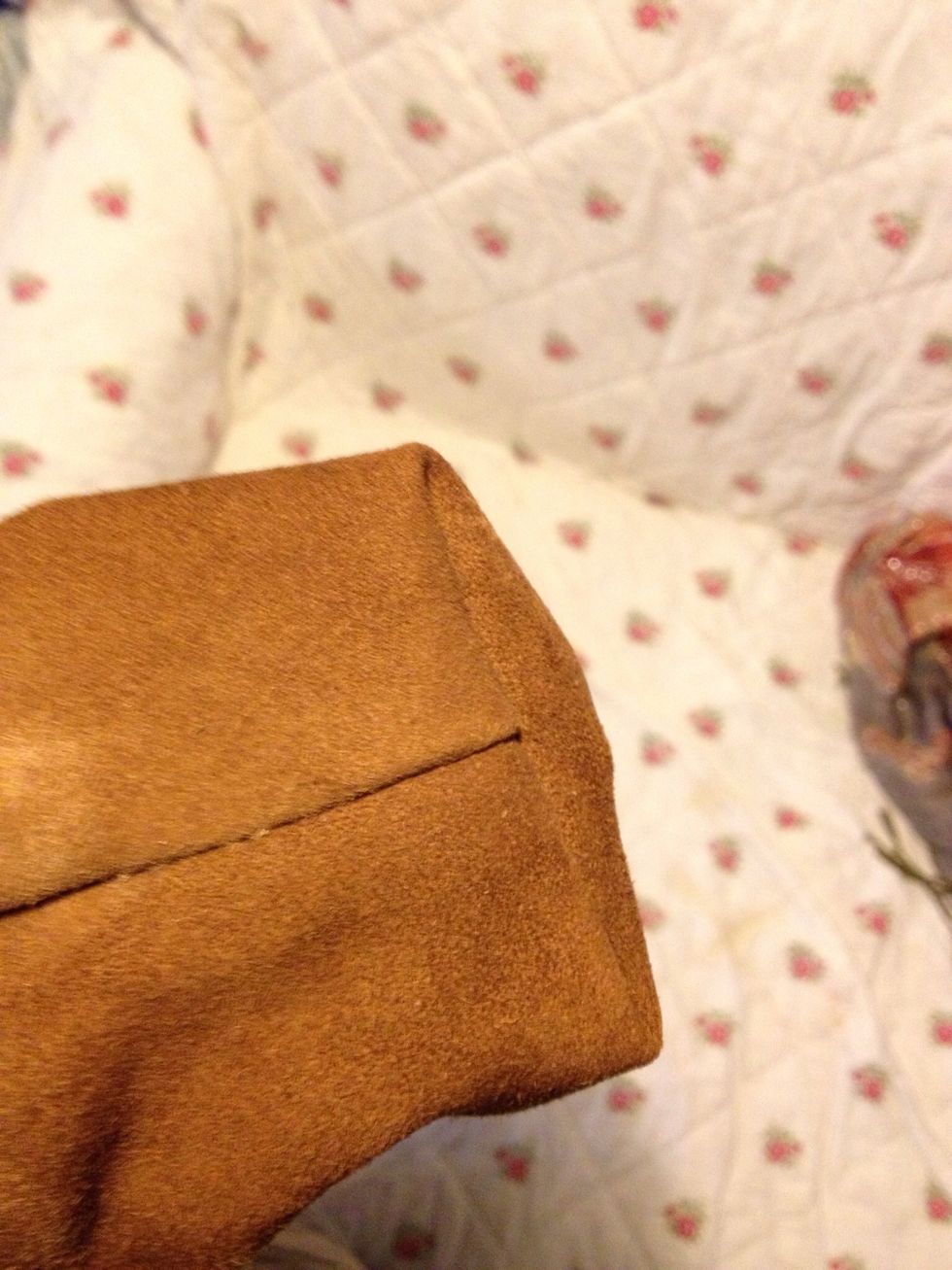 Turn the tote inside in, and hey presto here is your corner and I hope you can see the bottom that has now been formed on the tote.