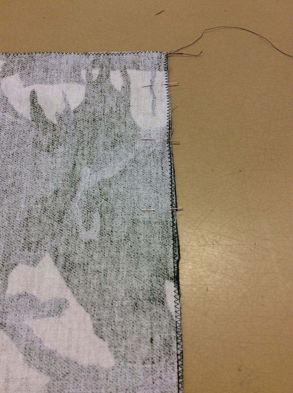 Tv\u00e4rn\u00e5la ihop dina b\u00e5da delar l\u00e4ngs ena kortsidan och b\u00e5da l\u00e5ngsidorna.