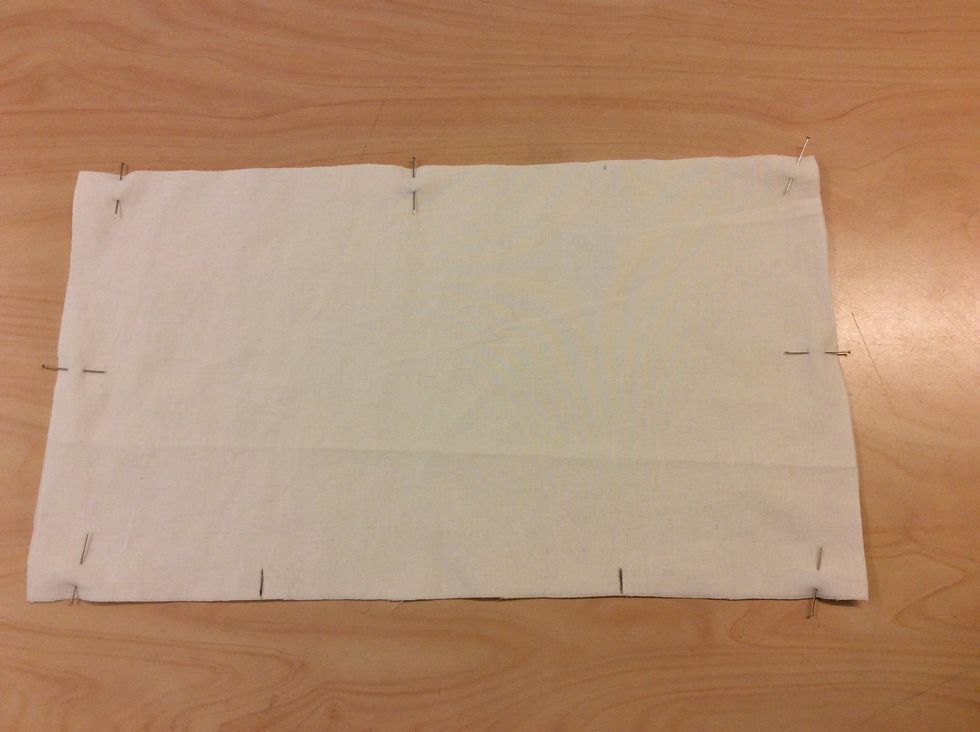 Tv\u00e4rn\u00e5la ihop tygerna runt alla 4 sidorna.