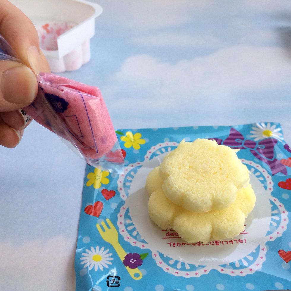 Twist and Squeeze Frosting to Tip-Set Aside