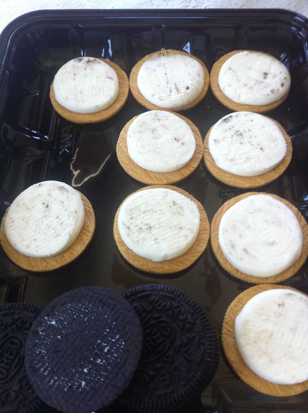 Twist apart. I saved the chocolate side to make into "wheels" with white tube frosting. Or you can eat them :)