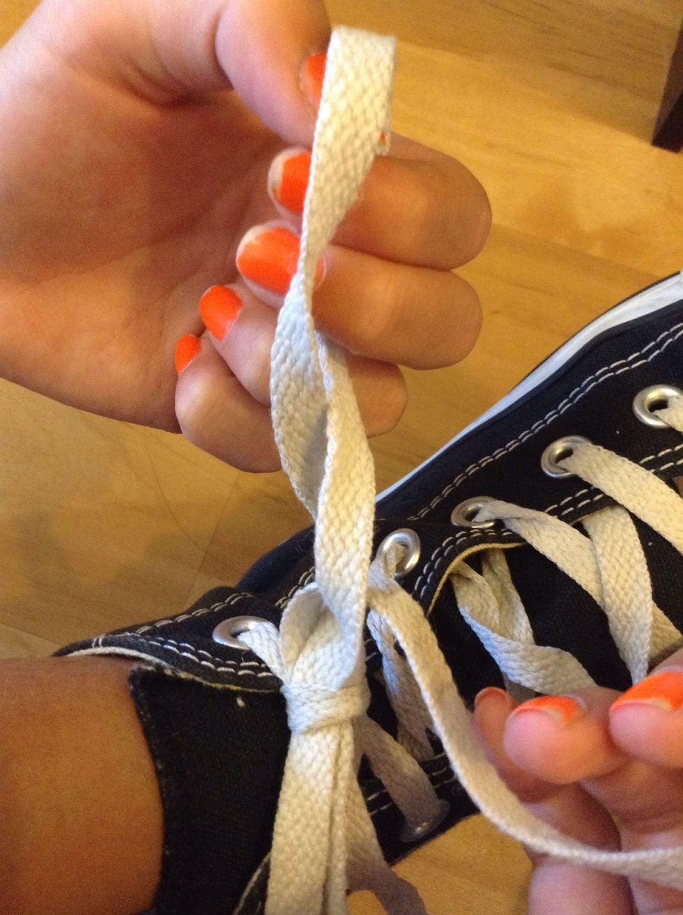 How to braid your shoelaces - B+C Guides